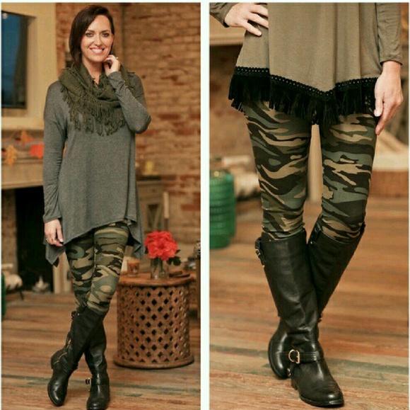 😍Closet Pick!😍 Camo Leggings