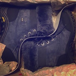 Navy Ugg winter boot