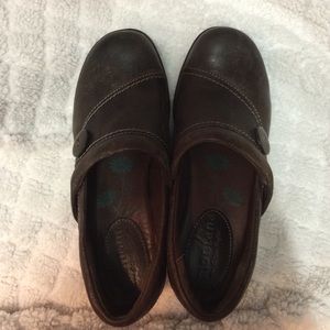Slip on casual women's shoes