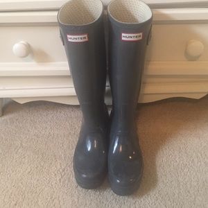 Gray hunter boots
