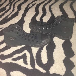 Black converse