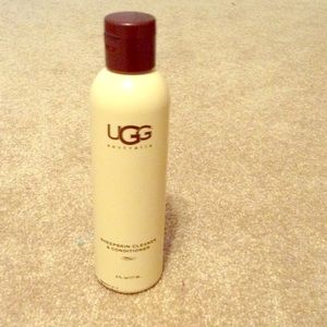 Ugg sheepskin cleaner and conditioner