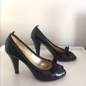 Marc Jacobs black patent shoes