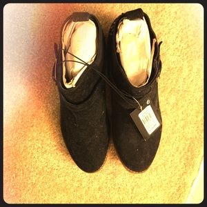Great booties brand new Great booties brand new