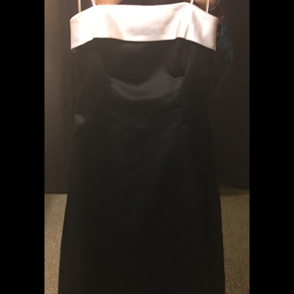 Black/white formal dress