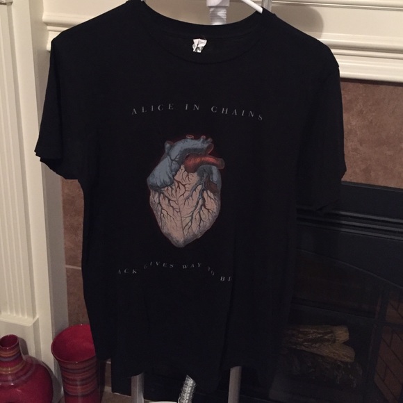 Medium Alice In Chains concert tshirt
