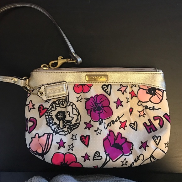 🎀SOLD🎀 Coach Wristlet