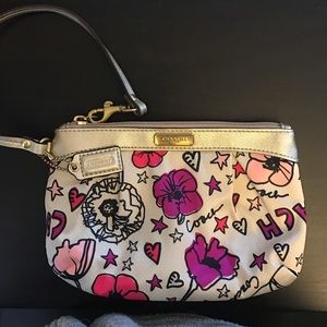 🎀SOLD🎀 Coach Wristlet