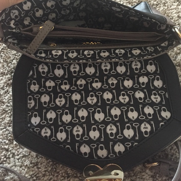 Purse - Picture 3 of 3