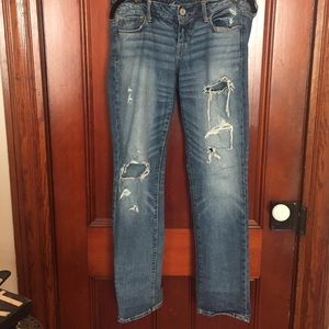 Distressed skinny jeans