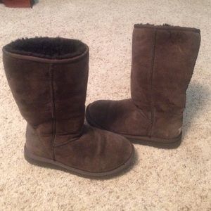 Dark brown ugg boots