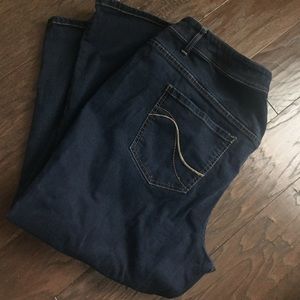 Capris- dark wash denim