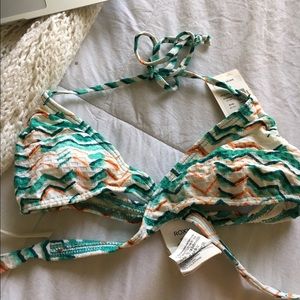 ROXY wrap bikini top never worn
