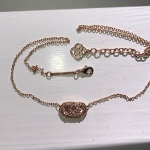 Kendra Scott necklace
