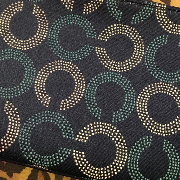 Authentic Coach Wallet - Picture 3 of 4