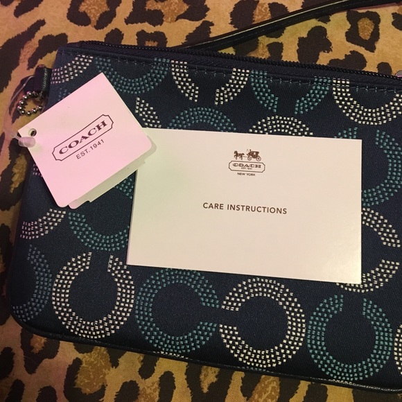 Authentic Coach Wallet - Picture 4 of 4