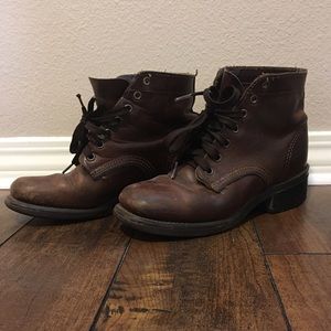 VINTAGE LEATHER BOOTS