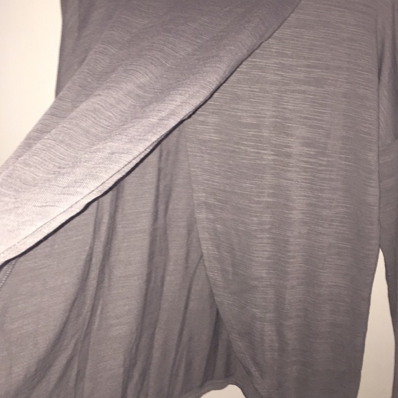 Grey long sleeve top with split back - Picture 3 of 4