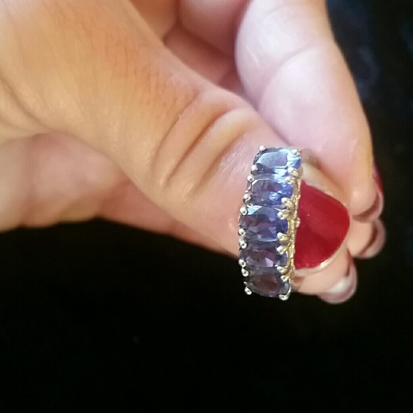 Iolite 5 Oval ring