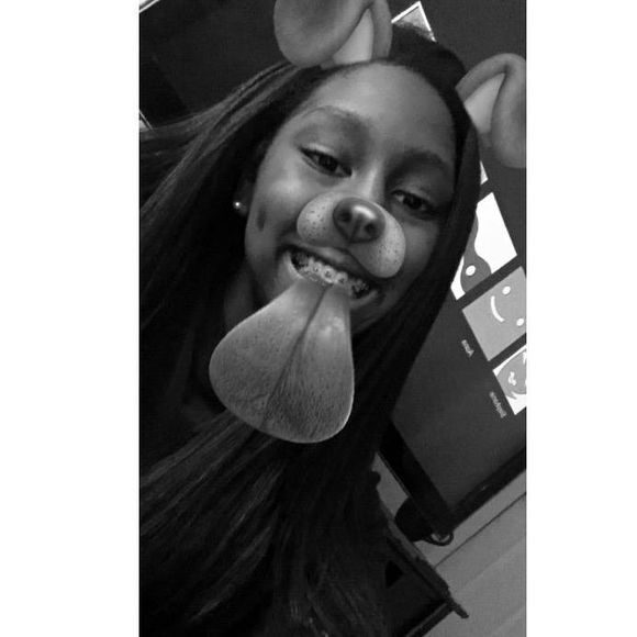 Meet your Posher, Mia - Picture 1 of 1