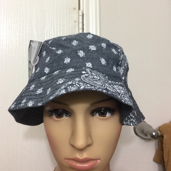 Kids bandana print bucket hat