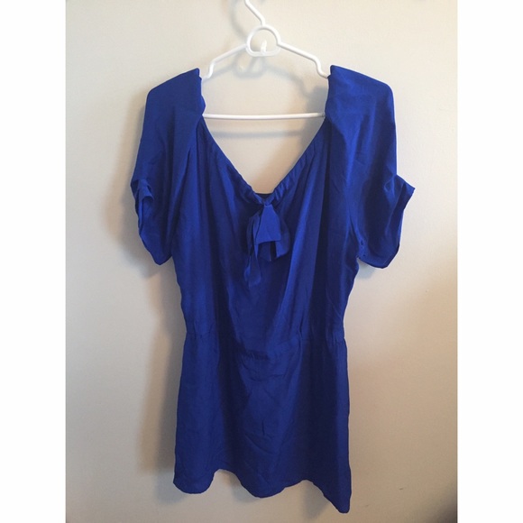 Short sleeved, pleated top dress with bow - Picture 2 of 3