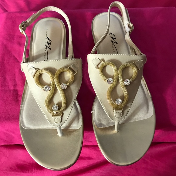 Sandals - Picture 2 of 4