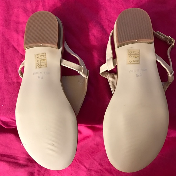 Sandals - Picture 4 of 4