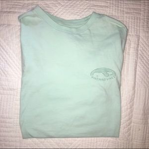 Vineyard Vines Men's Graphic Tee Size Medium