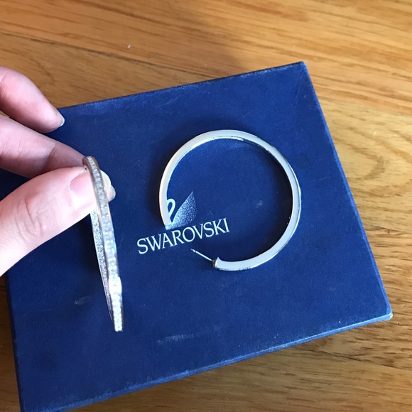 Swarovski like new silver studded hoop earrings