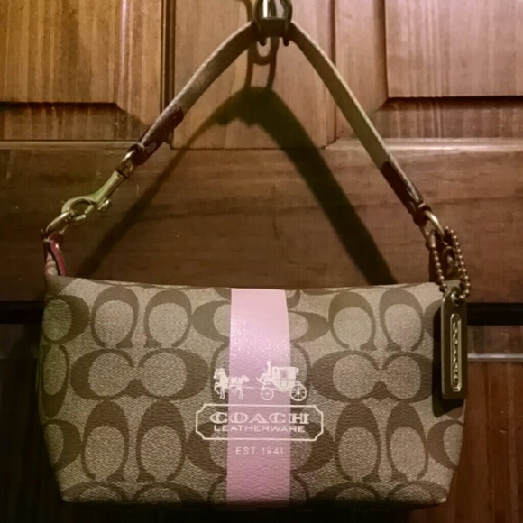 Coach Handbags - COACH 41115 Beige Sig CC Leatherware Pattern Red