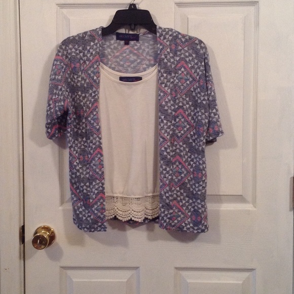 A Weavers Girls blouse with tank top, Youth size L