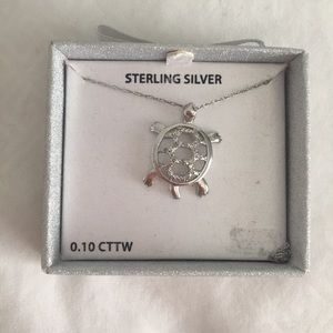 Sterling silver turtle pendant necklace