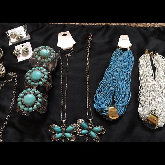 Jewelry liquidation!!!  Final price cut! - Picture 2 of 4
