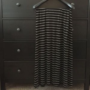 B&W striped maxi skirt