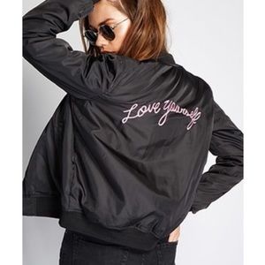 "Love yourself" bomber🌸