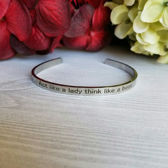 🚫SOLD🚫ACT LIKE A LADY THINK LIKE A BOSS - Picture 1 of 1