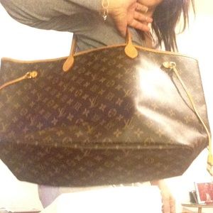Louis Vuitton Neverfull bag