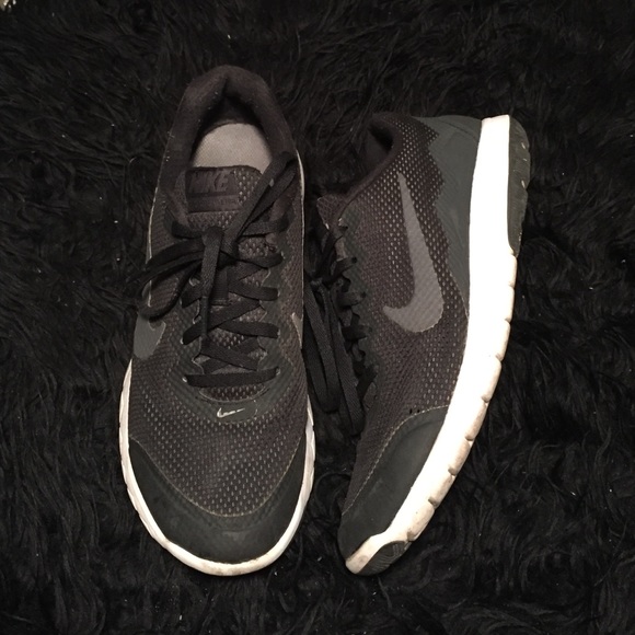 Black and white nikes