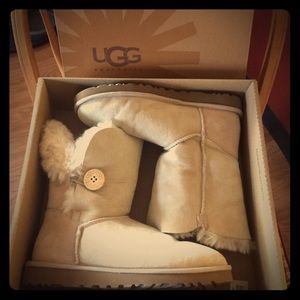 NEW❗️WOMEN'S UGG BOOTS
