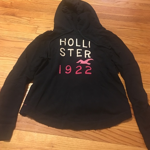 Hollister sweatshirt.