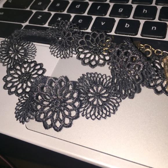 Forever 21 choker