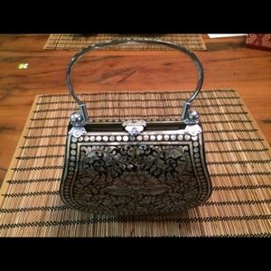 Hand bag