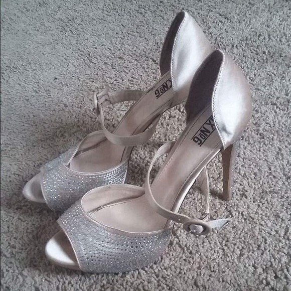 Mix No6 Bedazzled Platform Peep Toe 4" Heels