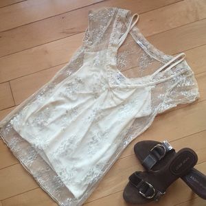 Old navy lace perfect fit tee with added Cami!
