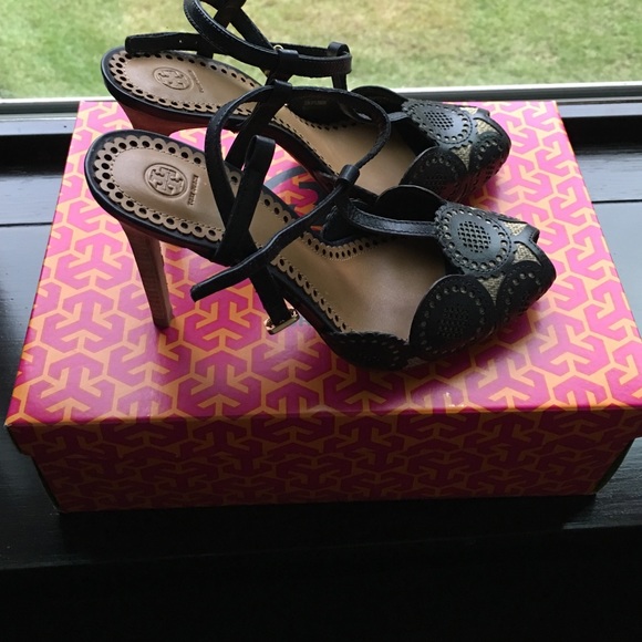 Tory Burch Alexa sandals, navy/natural, size 7.5