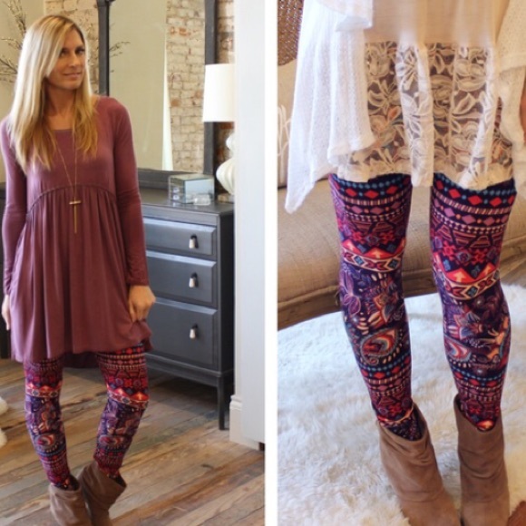 ▫️SOLD OUT▫️Plus Paisley Leggings - Picture 2 of 4