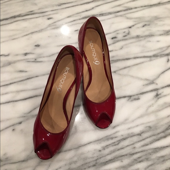 Red pumps