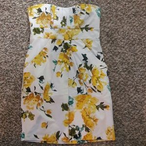 Strapless sun dress with front pockets