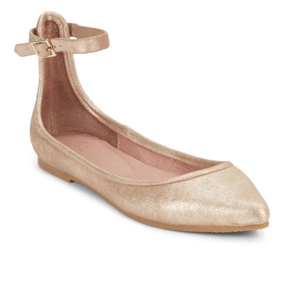 Joie temple gold ankle strap flats, size 8